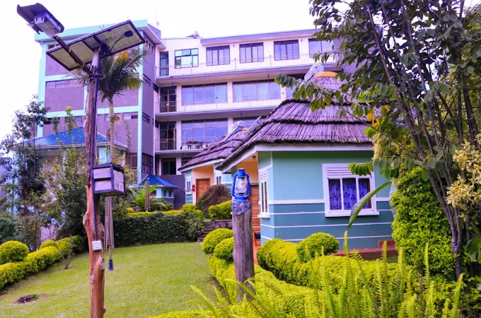 Lake Bunyonyi Safari Lodges and Stays
